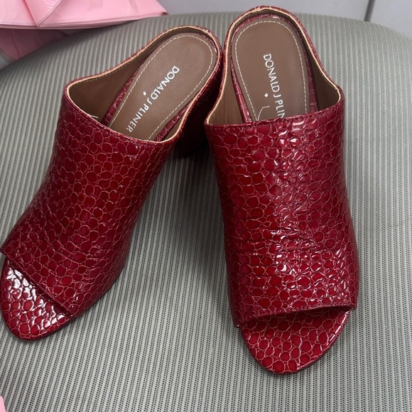 Donald J. Pliner Shoes - Donald J. Pliner Textured Red Mules Size 7.5 M